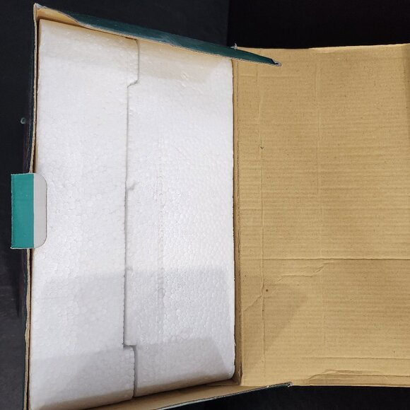 Grandeur Noel Nativity Angels Limited Edition Christmas/ Beautiful - Picture 3 of 10